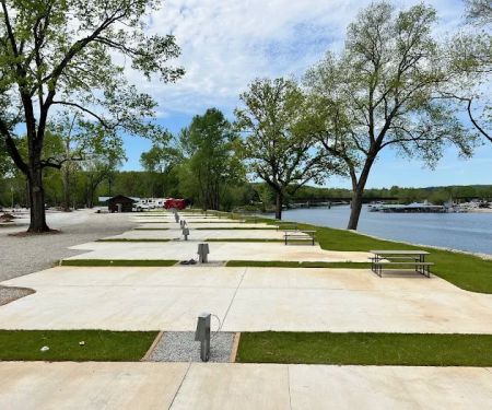 Lakeshore RV Park