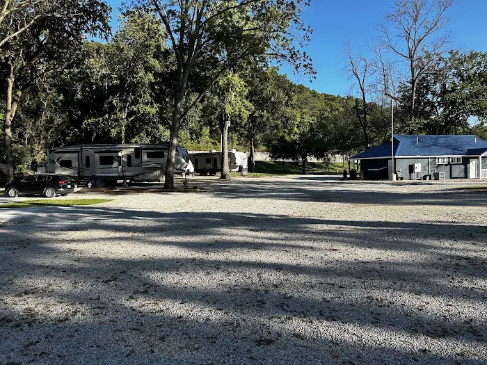 Lakeshore RV Park 10