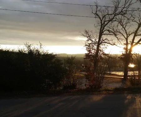 Port of Kimberling Campground