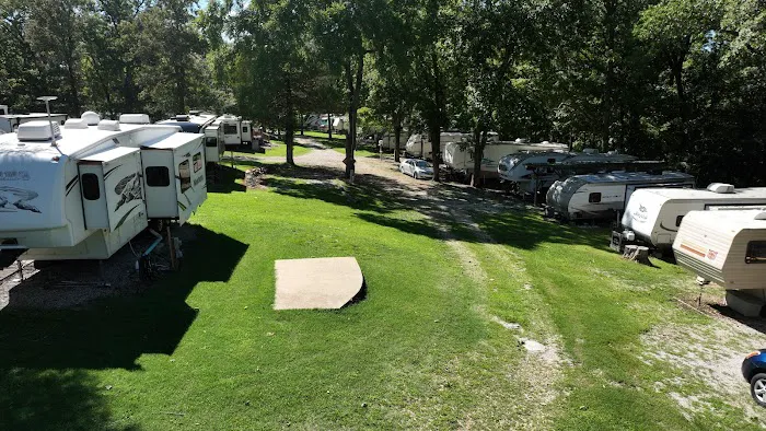 Dexter's Last Resort RV & Airbnb 4
