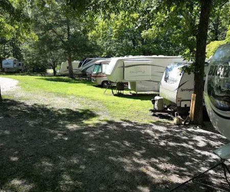 Dexter's Last Resort RV & Airbnb