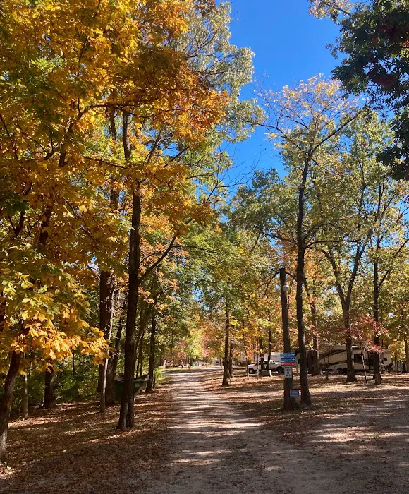 Oak Hill Court Cabins & RV Park 6