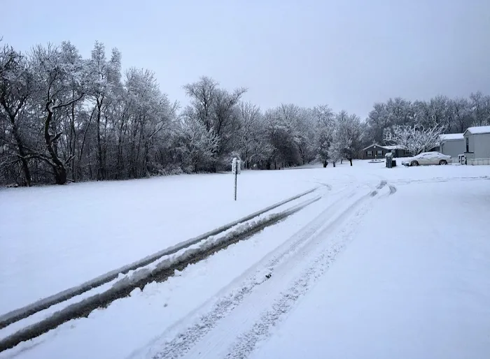 PLEASANT VALLEY Mobile Home Park & RV ParKIng 5