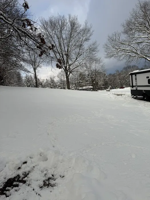 Around the Bend Ozarks RV Park 9