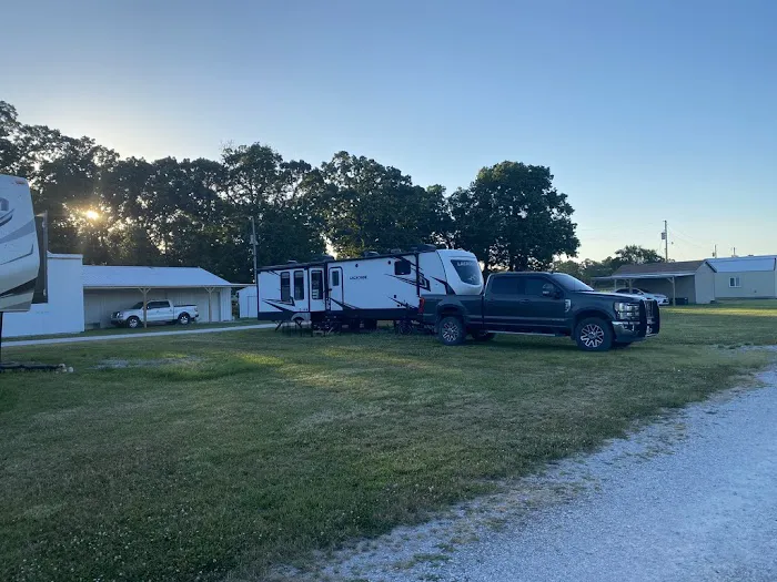 Highway 60 RV Park 10