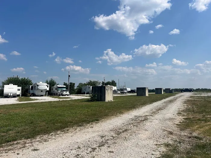 Hitching Rail RV Park 6