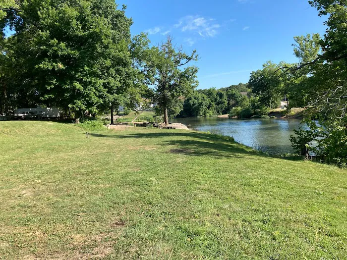 Zan's Creekside Campground 9