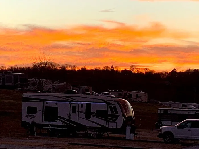 Rivers Edge RV and Stables 10