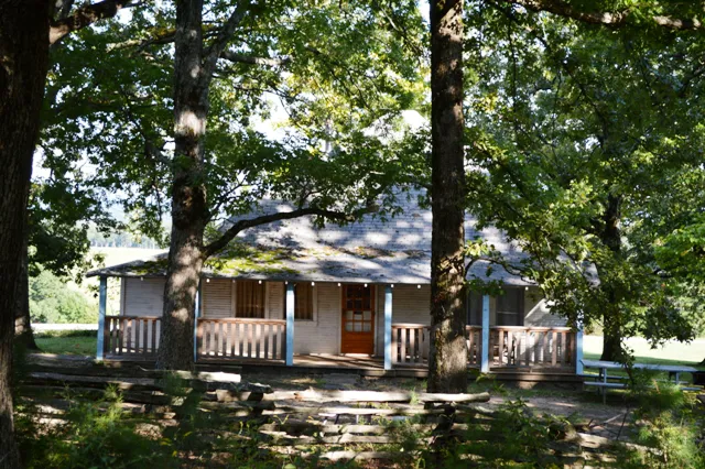 Mulberry Mountain Lodging & Events 4