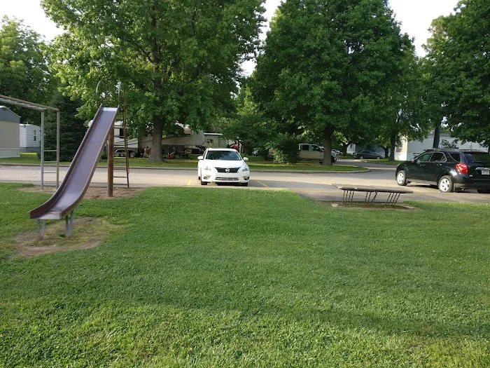 Trailwood Mobile Home & RV Park 9