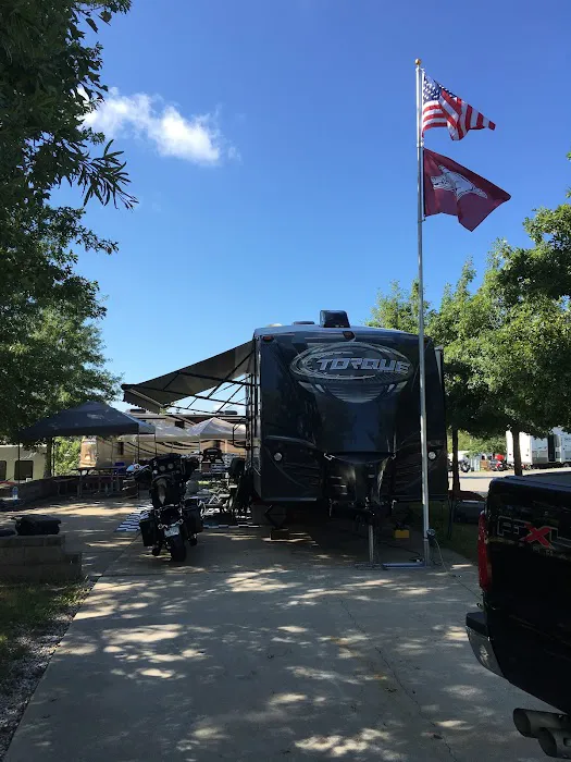 Hog Valley RV & Treehouse Resort 7