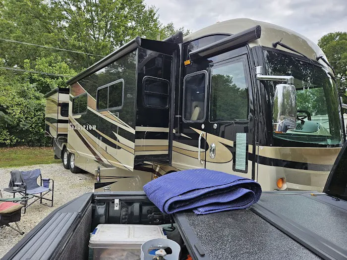 Ozark Canopy RV Park - Farmington 3