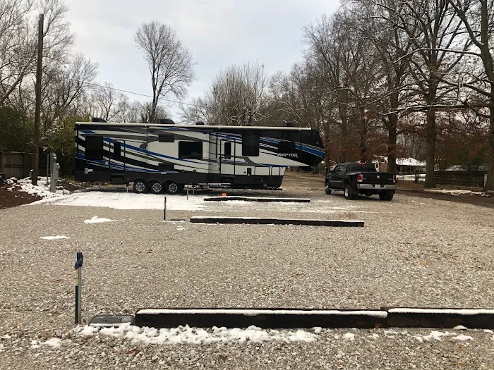 Ozark Canopy RV Park - Farmington 7