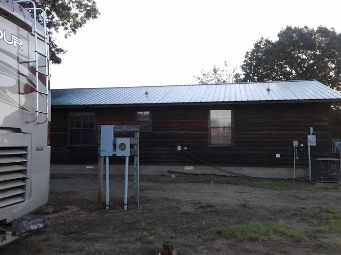 Chateau Aux Arc RV Park 9
