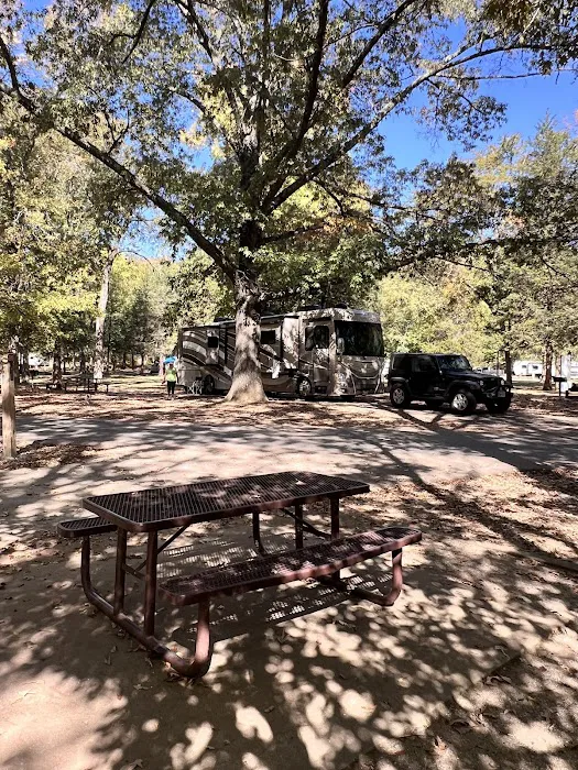Devils Den Campground E 4