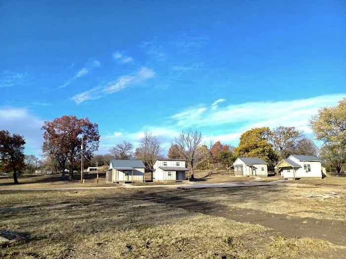 Fort Scott Crossroads RV Park 10
