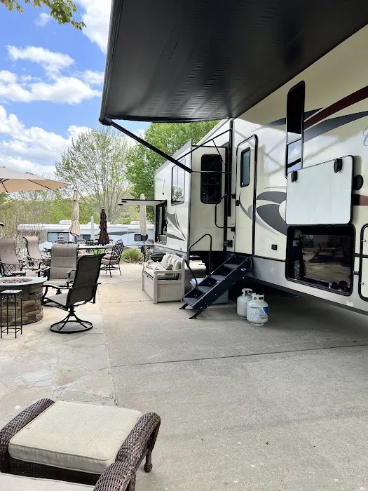 Ozarks Luxury RV Resort on Table Rock Lake 4