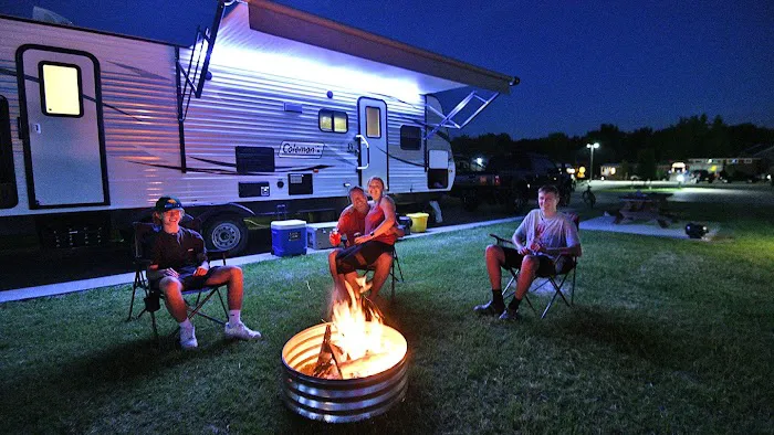 Monkey Island RV Resort and Cabins 5