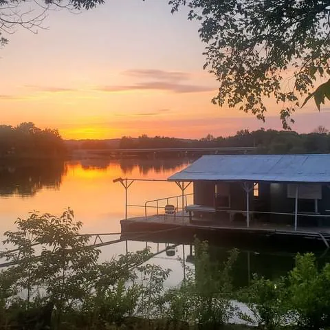 Lakeshore Bliss Resort 9