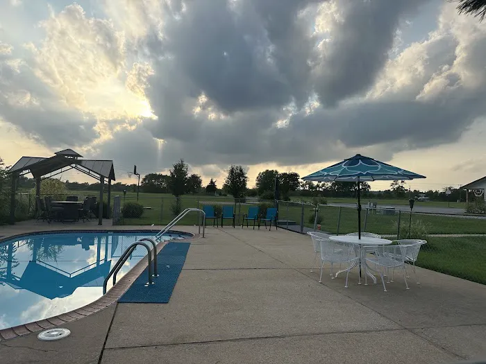 Lakeshore Bliss Resort 4
