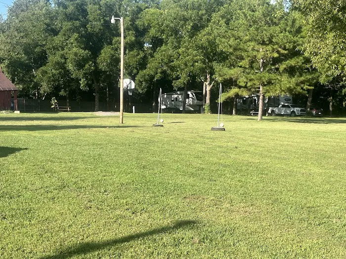 Red Barn Retreat | RV Park | Tahlequah, OK 6