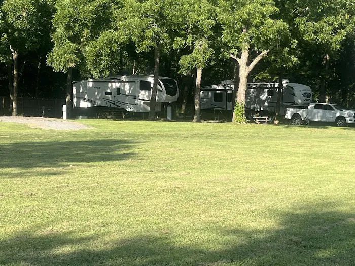 Red Barn Retreat | RV Park | Tahlequah, OK 2