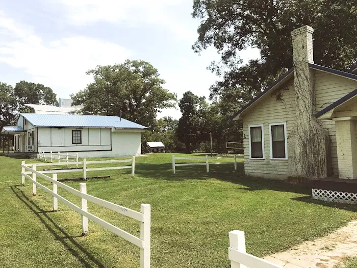 Eagle Bluff Resort 9