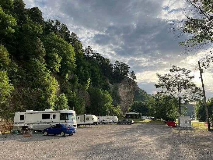River Roost RV Park 7