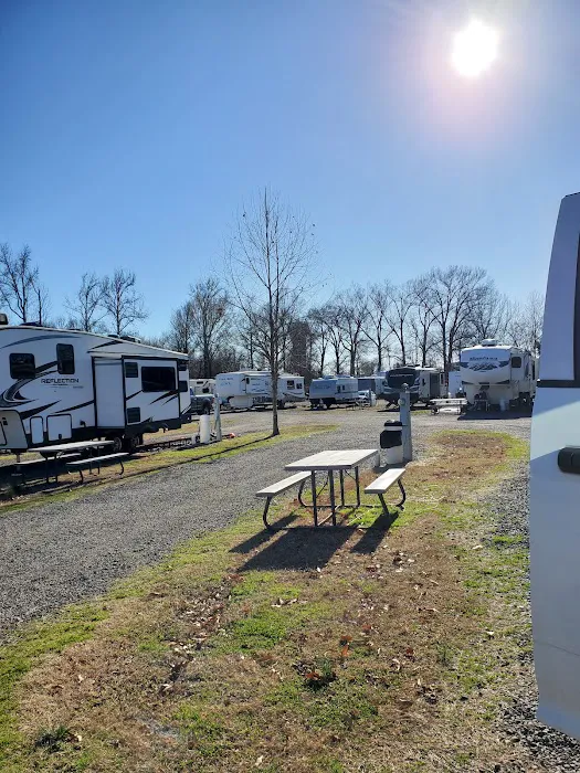 Ivy's Cove RV Retreat 2