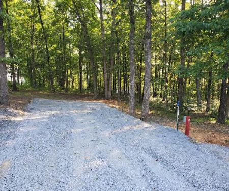 Hoss' Hideout Campground