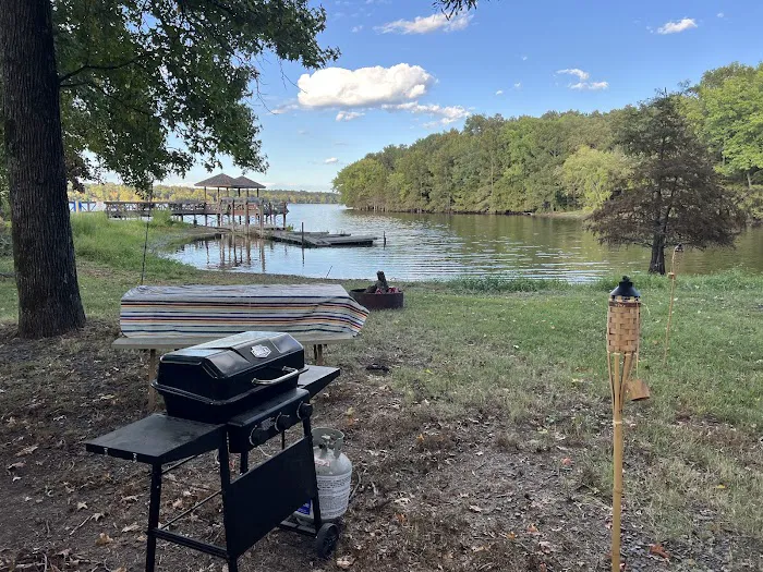 Reba's Marina Bait &RV @ Lucky Landing 2