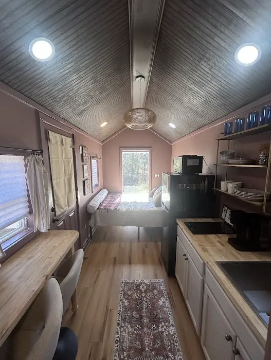 Grassy Road Cabins and Camping 7