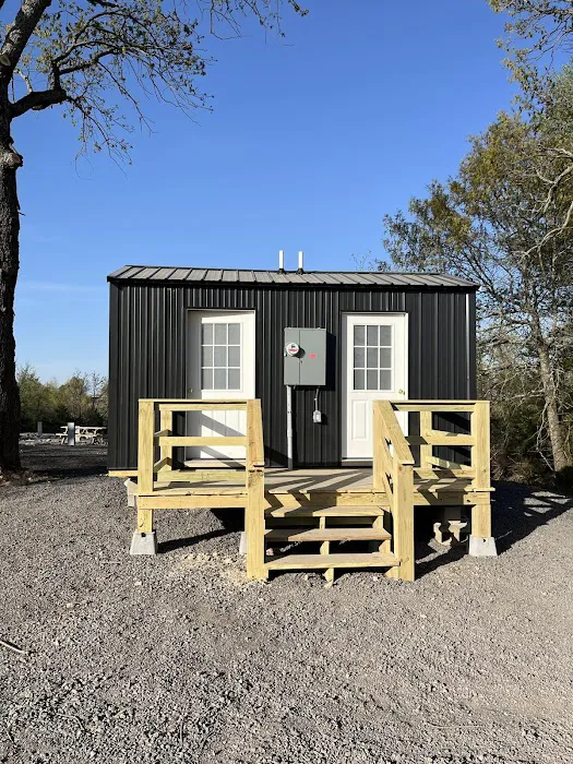 Grassy Road Cabins and Camping 10