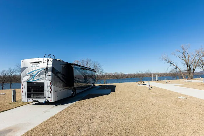 Fort Smith Riverfront RV Resort 9