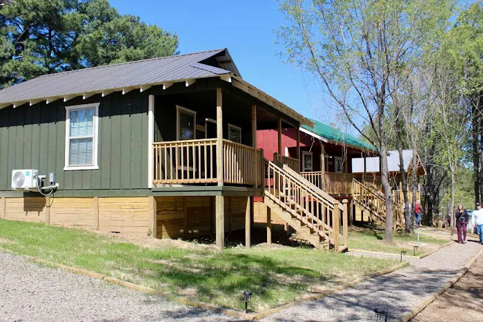 Big Pines RV Escape - Cabins & RV 7