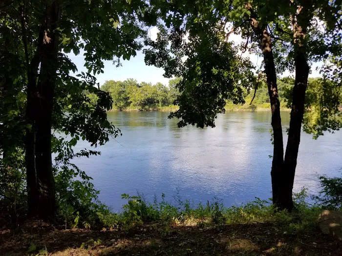 The Grand Riverview Resort 9