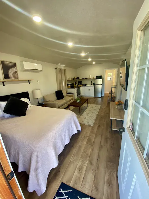 The Weekender Cabins and RV Retreat 5