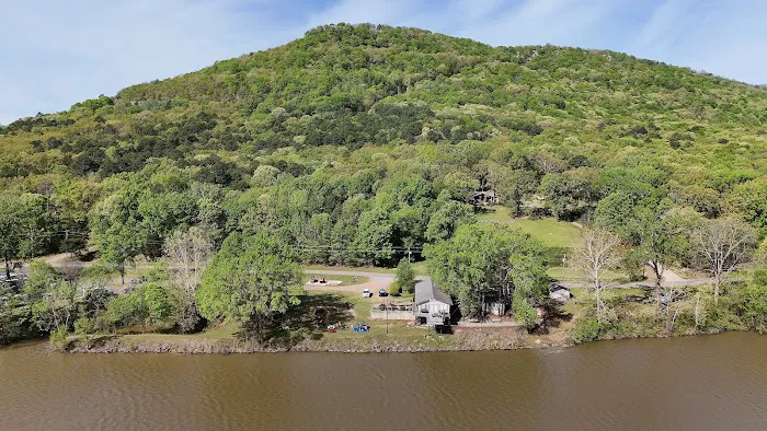 B & G RV Park & Rentals 2