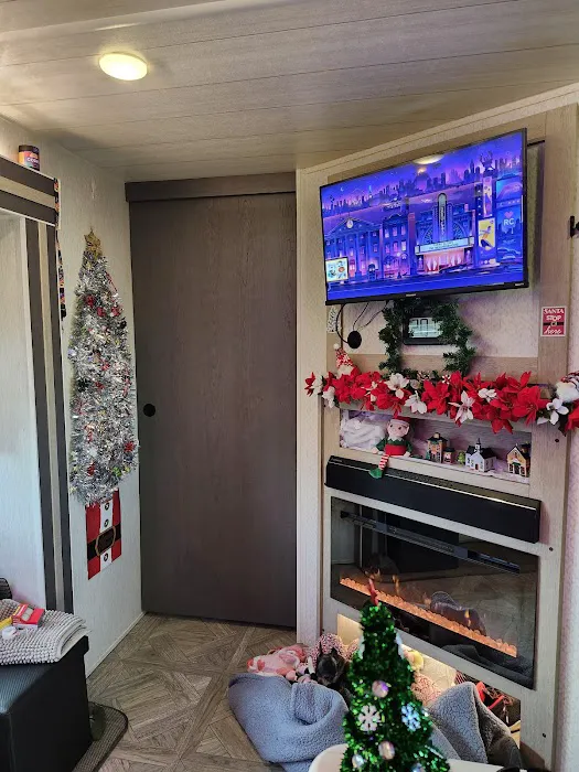 Crown Mobile Home and RV Park 6