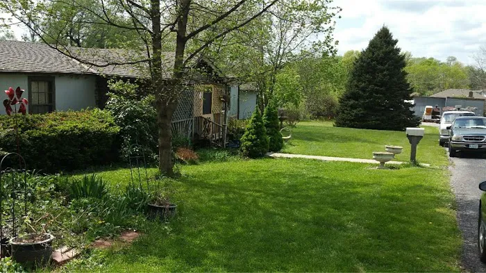 Plaza Acres Court 8