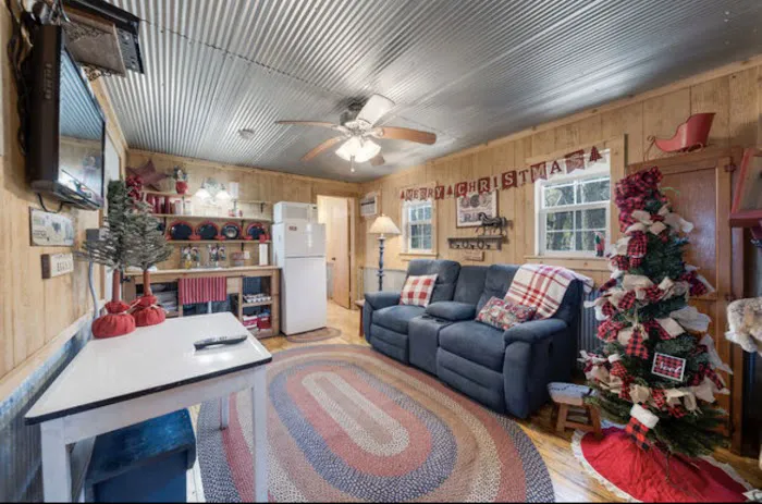 Horseshoe INN and Campground 4
