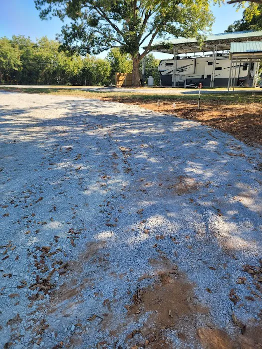 Mitchell's Landing RV Park on Lake Hudson 3