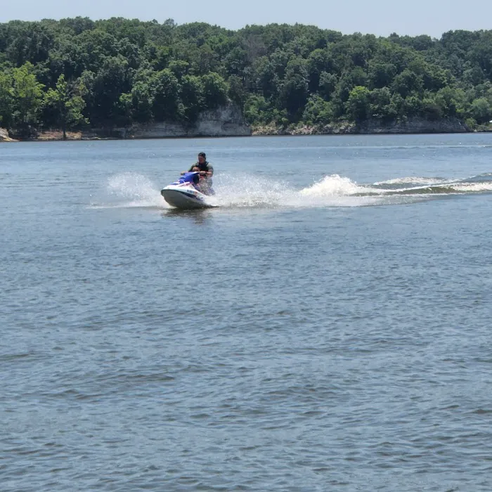 Lake Shore RV & Recreation Pk 2