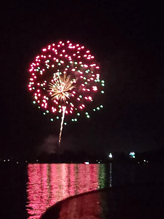 Lake Shore 18