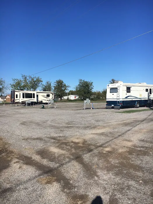 Ware to Stay RV Park 9