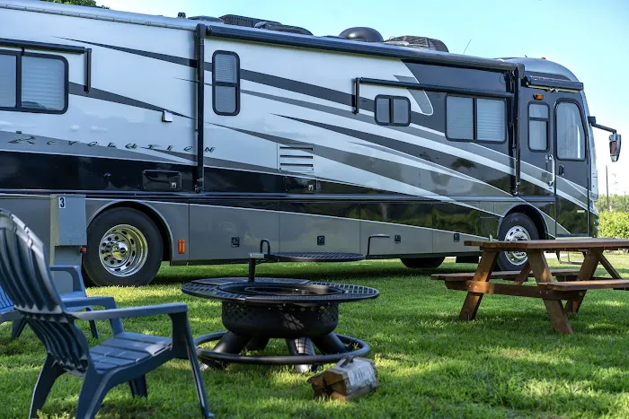RV N The Vines KC 7