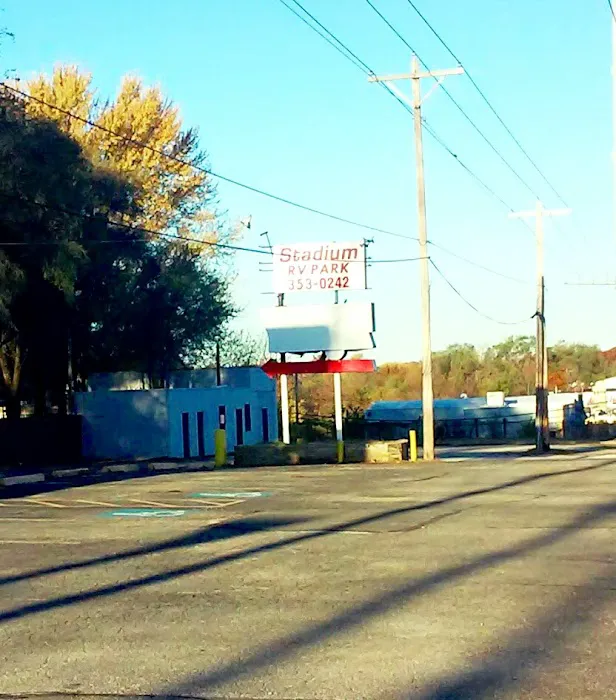 Stadium Park & Campground Picture 10