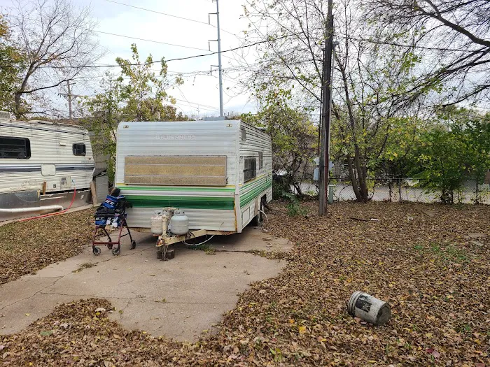 Stadium Park & Campground Picture 7