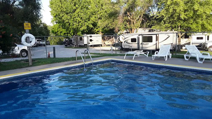 Kansas City East / Oak Grove KOA Holiday 2