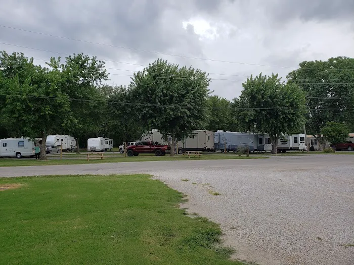 Dunham's RV Park Picture 5